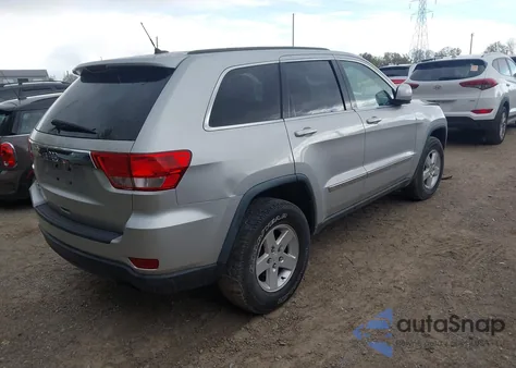 2013 Jeep Grand Cherokee Laredo z USA, uszkodzony, nr VIN 1C4RJFAG3DC639741